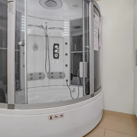 Vakantiehuis With Fireplace 05