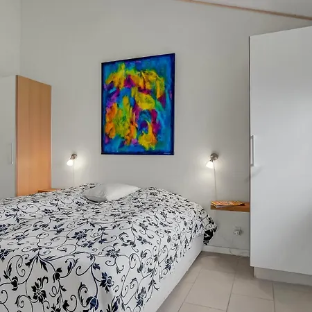 Prázdninový dům With Fireplace 05 *